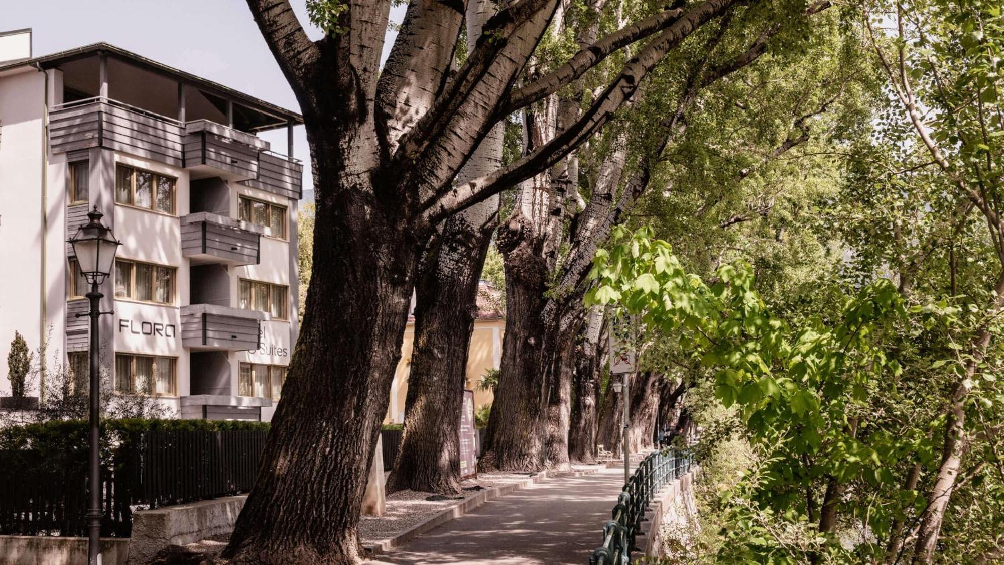 Flora Hotel & Suites Merano Exterior photo