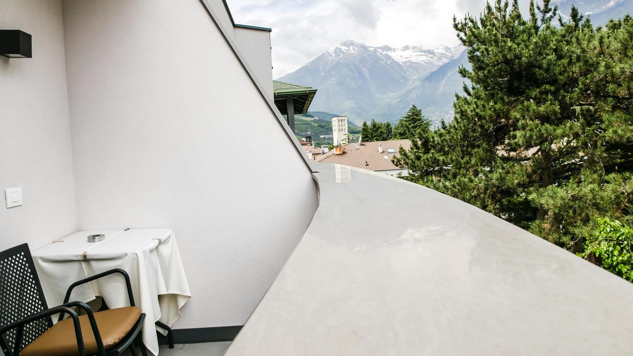 Flora Hotel & Suites Merano Exterior photo